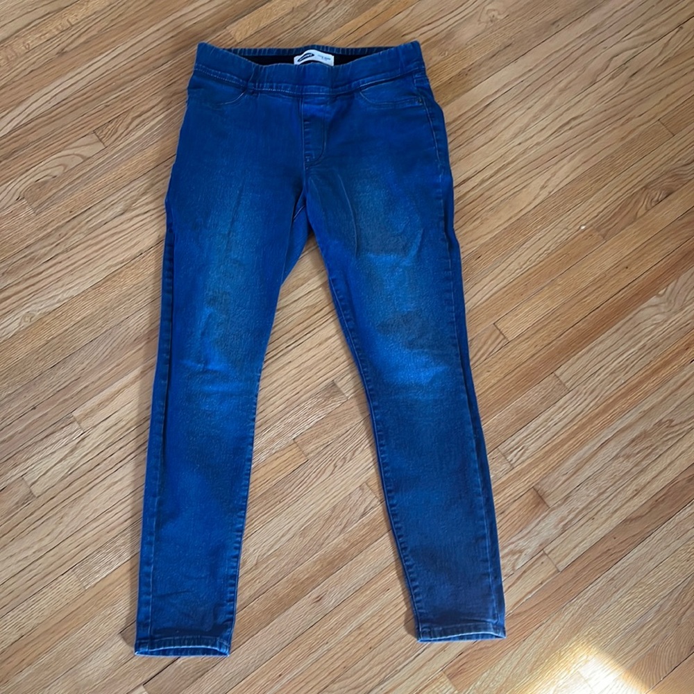 Old navy size 10 jeans. Like new.